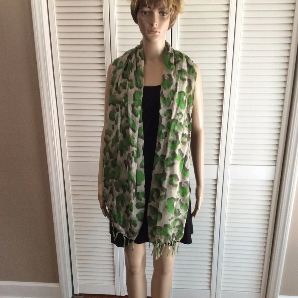 Lot of‎ 4 Scarfs